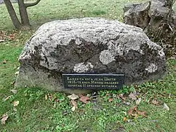 La pierre sur laquelle Miloš Obrenović est monté pour prononcer son discours devant l'église.
