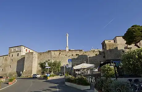 Remparts de Talamone.