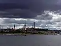 Panorama de Tallinn vu du port.