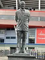 Tasker Watkins (en) (2006).