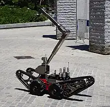 Drone terrestre de déminage Telerob Telemax