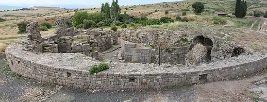 Bâtiment de soins circulaire (dit « temple de Télesphore »).