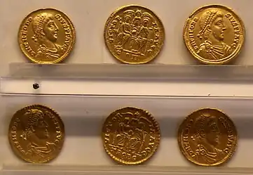 Solidi de Théodose (379-395).