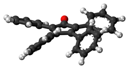 Vue latérale de la molécule.
