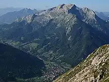 La vallée de Thônes et la Tournette depuis le mont Lachat 2 351 mètres.