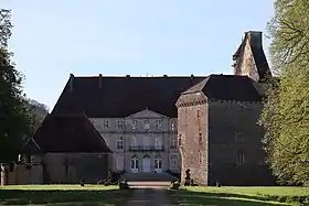 Les vieux et nouveau châteaux.