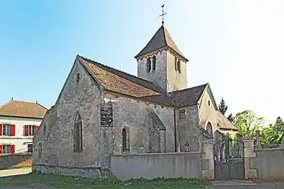 Abside et enclos du cimetière.