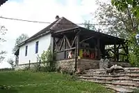 La « cour de tissage » de Rakari