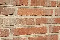 Exemple de briques foraines laissées nues car elles sont suffisamment cuites.