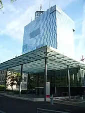 Tour de la Radio télévision suisse (RTS) à Genève, siège de la télévision.