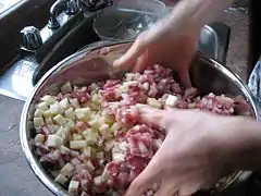 Préparation de la garniture.