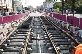 Vue du chantier du Tramway dans l'avenue du Drapeau