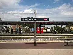 Plaques signalétiques.