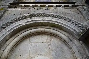 Portail latéral sud.