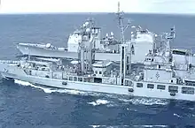 Le ROKS Cheonji et l’USS Chancellorsville le 6 février 2002