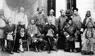 Ugyen Wangchuck, Thutob Namgyal rencontrés par le panchen-lama à Calcutta, 1906.