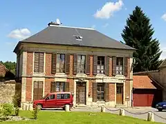 L'ancienne poste, place de l'église.