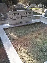 Tombe d'Ulvi Yenal.