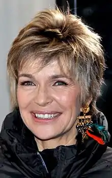 Photographie en couleurs, représentant une femme (Véronique Jannot).