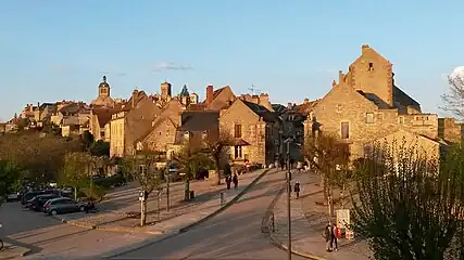 Rue Saint-Étienne au bas de la colline