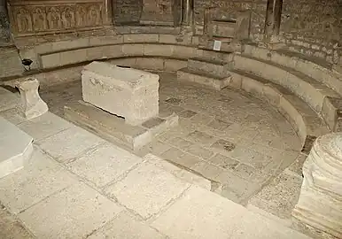 Abside de plan outrepassé de la cathédrale Notre-Dame-de-Nazareth de Vaison.