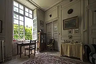 Une pièce côté jardin.