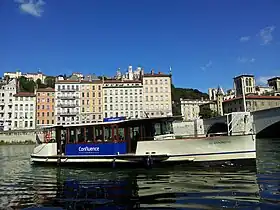 …de Lyon sur la Saône.
