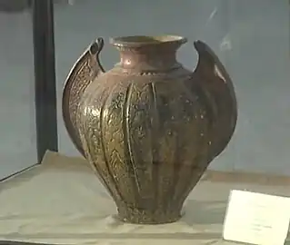 Vase trouvé au cimetière israélien de Bab El Oued datant du XVe&nbsp;siècle