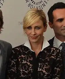 Vera Farmiga interprète Norma Louise Bates.