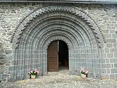 Portail de l'église.