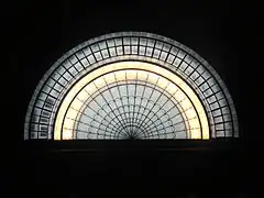 La verrière de l'hémicycle de l'Assemblée nationale.