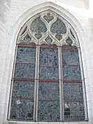 Fenêtre ogivale de l'église.