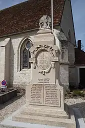 Le monument aux morts.