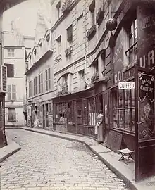 Vieille maison au n°5 (Eugène Atget, 1910).