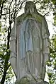 Statue de la Vierge au sommet de la motte.