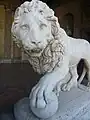 Vue de face du second lion de la villa Médicis.