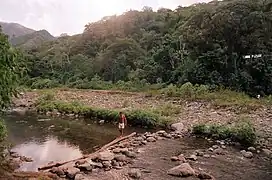 Petite rivière à 16 km au sud de Bartolomé Masó