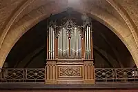 l'Orgue de tribune, vu depuis la nef.
