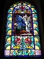 Un vitrail dans l'église.