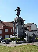 Monument aux morts« Poilu “La Victoire en chantant” – Monument aux morts 1914-18 à Villers-Outréaux », sur e-monumen