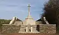 Le cimetière militaire Sunken Road sur la route de Beaucamp.