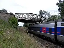 Villers-les-PotsLe pont-rail au franchissement de la ligne de Dijon-Ville à Vallorbe