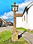 Calvaire de 1503, près de l'église.