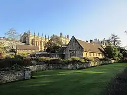 Vue de la cathédrale depuis les jardins