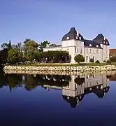 Le manoir de la Roche au bord de l'Isle.