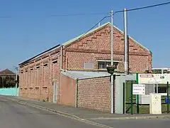 Un des bâtiments de la fosse.