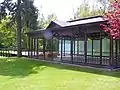 Pavillon dans le parc