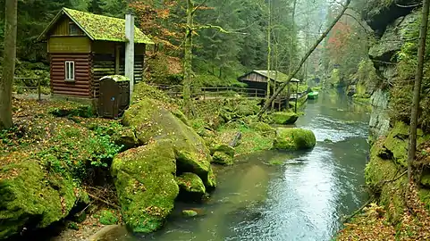 Divoká soutěska (Gorge sauvage).