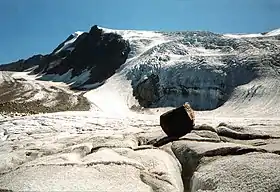 Vue depuis le glacier du :Sulzenauferner (de).