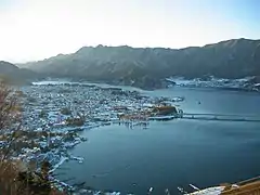 Le lac Kawaguchi vu depuis la montagne Kachikachi.